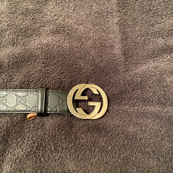 A Gucci belt size 38/40 - Picture 3 of 3